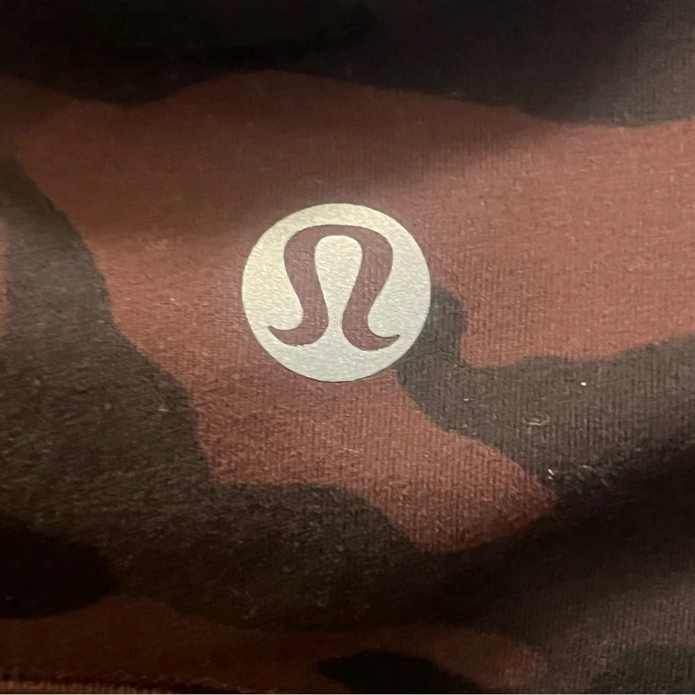 🍋 LIKE NEW Lululemon Invigorate HR Crop 23" - Camo Brown Earth Multi - Sz 8 - Picture 4 of 16